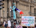 Hàng chục ngàn người Pháp xuống đường phản đối 