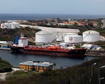 Tập đoàn Trung Quốc trở thành trung tâm mua bán dầu mỏ cùng Iran và Venezuela