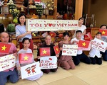 Người Việt tại Nhật gửi thực phẩm, lời chúc yêu thương đến đoàn thể thao Việt Nam