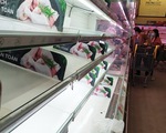 Khách đổ về siêu thị mua hàng, TP.HCM khẳng định tăng mức phục vụ