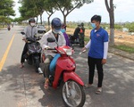 Chỉ thị triển khai cuối tuần, nhiều người Đà Nẵng không kịp chuẩn bị phiếu đi chợ, giấy đi đường
