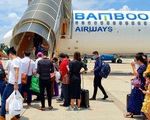 Áp giá sàn vé bay ngay mùa dịch: bất hợp lý