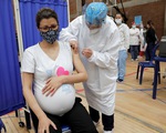 Mỹ kêu gọi thai phụ tiêm vắc xin phòng COVID-19
