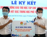 Đàm Vĩnh Hưng bảo trợ học tập cho 100 em có hoàn cảnh khó khăn do COVID-19