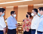 Thủ tướng tiếp tục đối thoại với doanh nghiệp để tháo gỡ khó khăn