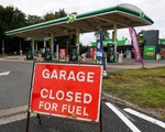 Các trạm xăng ở Anh cạn kiệt nguồn nhiên liệu
