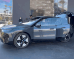 Video đầu tiên cho thấy SUV của BMW đổi màu sơn chỉ bằng một nút bấm