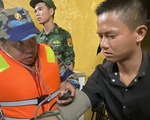 Cứu 9 ngư dân bị chìm tàu trên biển Thừa Thiên Huế