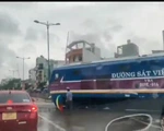 TP.HCM yêu cầu xử lý nghiêm vụ đầu máy tàu hỏa vào đường ngang khi chắn chưa đóng