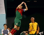 Ronaldo lập kỷ lục ghi bàn tại 5 kỳ World Cup