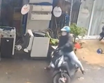 Tên trộm xe máy 