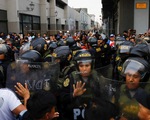 Đụng độ trong biểu tình tại Peru, 2 người chết