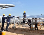 Bloomberg: Việt Nam sắp ký gói tài chính 15 tỉ USD để giảm phụ thuộc vào than