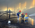 Cháy xưởng sản xuất viên nén gỗ rộng 3.000m2, nhiều máy móc, nguyên liệu bị thiêu rụi
