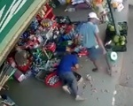 Bắt giam thanh niên 18 tuổi chém chủ nợ 13 nhát dao chết tại chỗ
