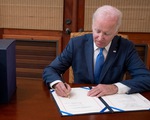 Ông Biden ký dự luật chi tiêu 1.700 tỉ USD, có nội dung liên quan Ukraine, TikTok