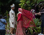 Hàng trăm cặp đôi ở Singapore muốn kết hôn vào ngày 