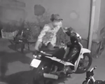 Kẻ trộm đột nhập khu nhà trọ lấy xe máy, một giờ sau quay lại trộm thêm xe nữa