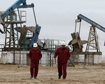 Giá dầu thế giới giảm, chứng khoán tăng sau đàm phán Nga - Ukraine