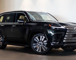 SUV hạng sang Lexus LX 600 2022 thông quan tại Việt Nam