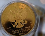 Russia considers using gold 