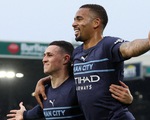 Man City tiếp tục dẫn đầu Premier League, Norwich rớt hạng