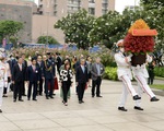 Tổng thống Hy Lạp dâng hoa tượng đài Chủ tịch Hồ Chí Minh, gặp lãnh đạo UBND TP.HCM