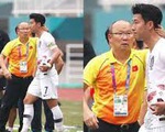 HLV Park Hang Seo chúc mừng và gọi Son Heung Min là 