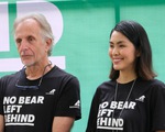 Tăng Thanh Hà cùng sao quốc tế trải nghiệm chăm sóc gấu tại Việt Nam