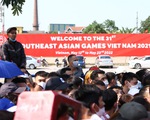 Bức xúc xếp hàng mua vé xem U23 Việt Nam