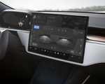 Tesla âm thầm trang bị màn hình xoay nghiêng cho xe điện