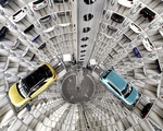Những garage độc đáo trên thế giới: ‘Tàu đom đóm khổng lồ’, điều khiển bằng robot, tầng hầm bí ẩn