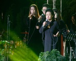 Danh ca Khánh Ly hát 'Gia tài của mẹ', đơn vị tổ chức bị mời làm việc