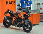KTM Super Duke 1290 GT giá 900 triệu đồng, ngang ôtô hạng C tại Việt Nam