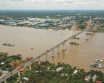 Mùa khô nước sông Mekong cao bất thường: Tai họa cho cả lưu vực