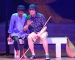 Kim Tử Long dẫn chương trình rất duyên cho đêm diễn 60 năm nghiệp hát của nghệ sĩ Bảo Quốc