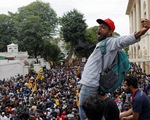 Tổng thống Sri Lanka phải đi lánh nạn do người biểu tình chiếm tư dinh