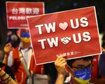 Hai thái cực ở Đài Loan khi bà Pelosi đến