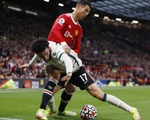 MU - Liverpool: Derby của những người cùng khổ