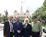Cựu thủ tướng Israel thăm các di tích ở Sài Gòn