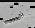 Tàu chiến Mỹ phải đến giải vây tàu không người lái bị Iran thu giữ