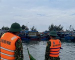 Trên đường đi tránh bão, ngư dân Quảng Bình rơi xuống biển mất tích