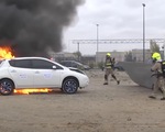 Chăn chống lửa - Giải pháp tạm thời dập cháy xe điện