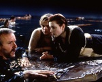 Lạ đời đạo diễn Titanic phải lên tiếng giải thích kết phim sau 25 năm