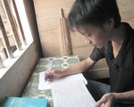 Thủ khoa 30 điểm và chiếc cặp 'cám cò'