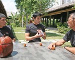 Gia đình Johnny Trí Nguyễn mở lò võ