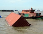 Tàu chở container chìm: Thiệt hại hàng trăm tỉ
