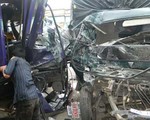 Lùi xe tải cán chết bé trai 3 tuổi