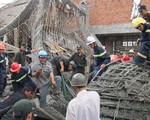 Tử vong do mái hội trường đổ sập