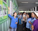 Photographic exhibition 'Love in war'